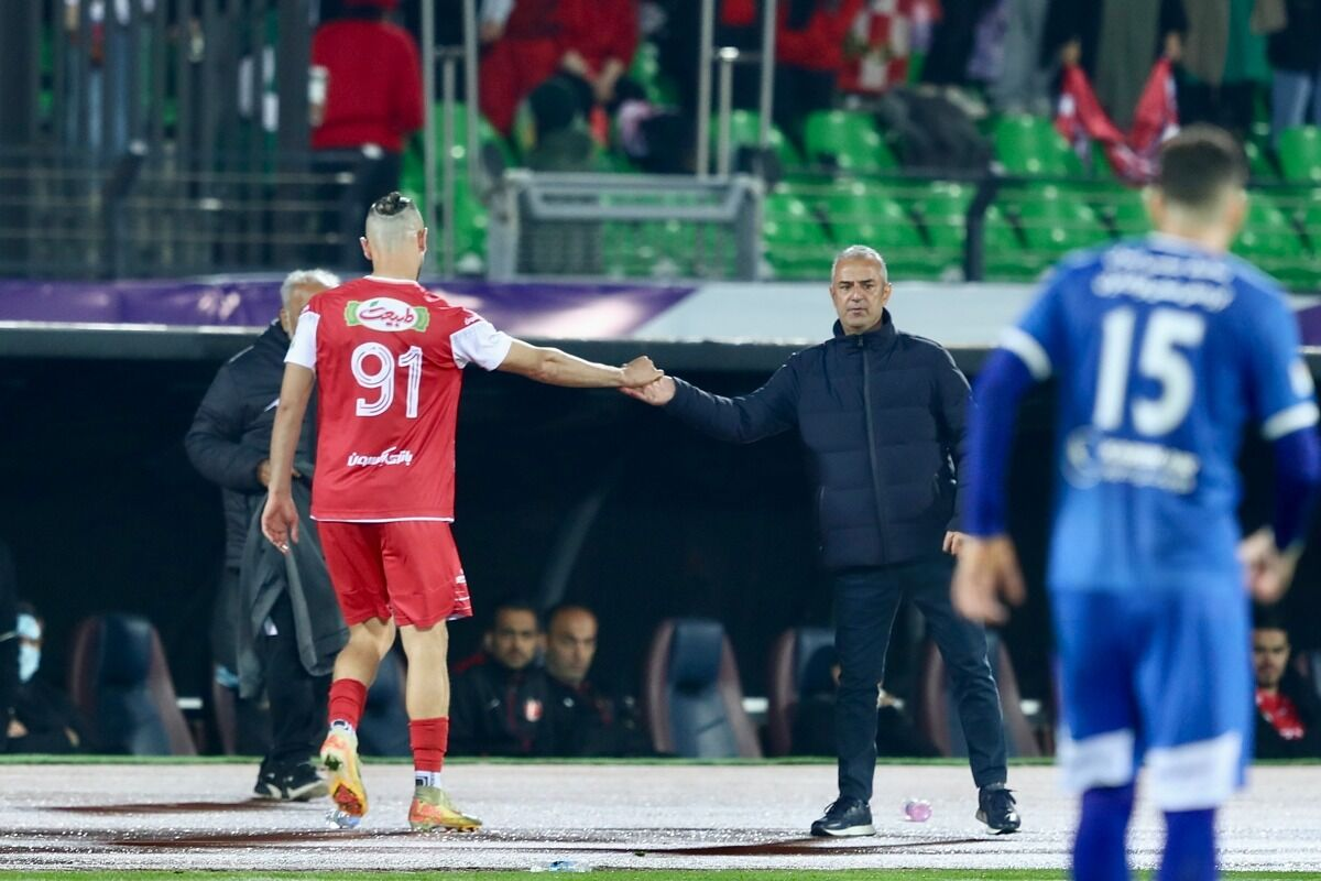 عکس از سردار دورسون و اسماعیل کارتال مهاجم و سرمربی ترک پرسپولیس