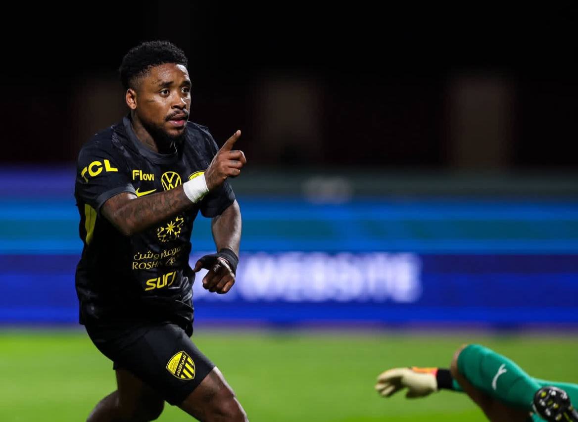 استیون برخواین عکس از استیون برخواین وینگر هلندی الاتحاد عربستان