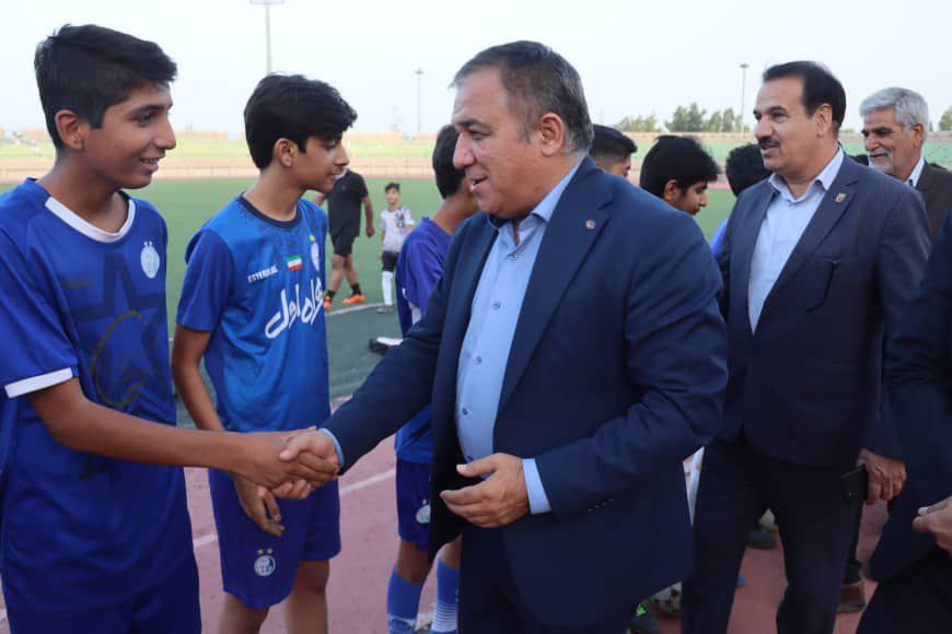 عکس از علی تاجرنیا مدیرعامل استقلال