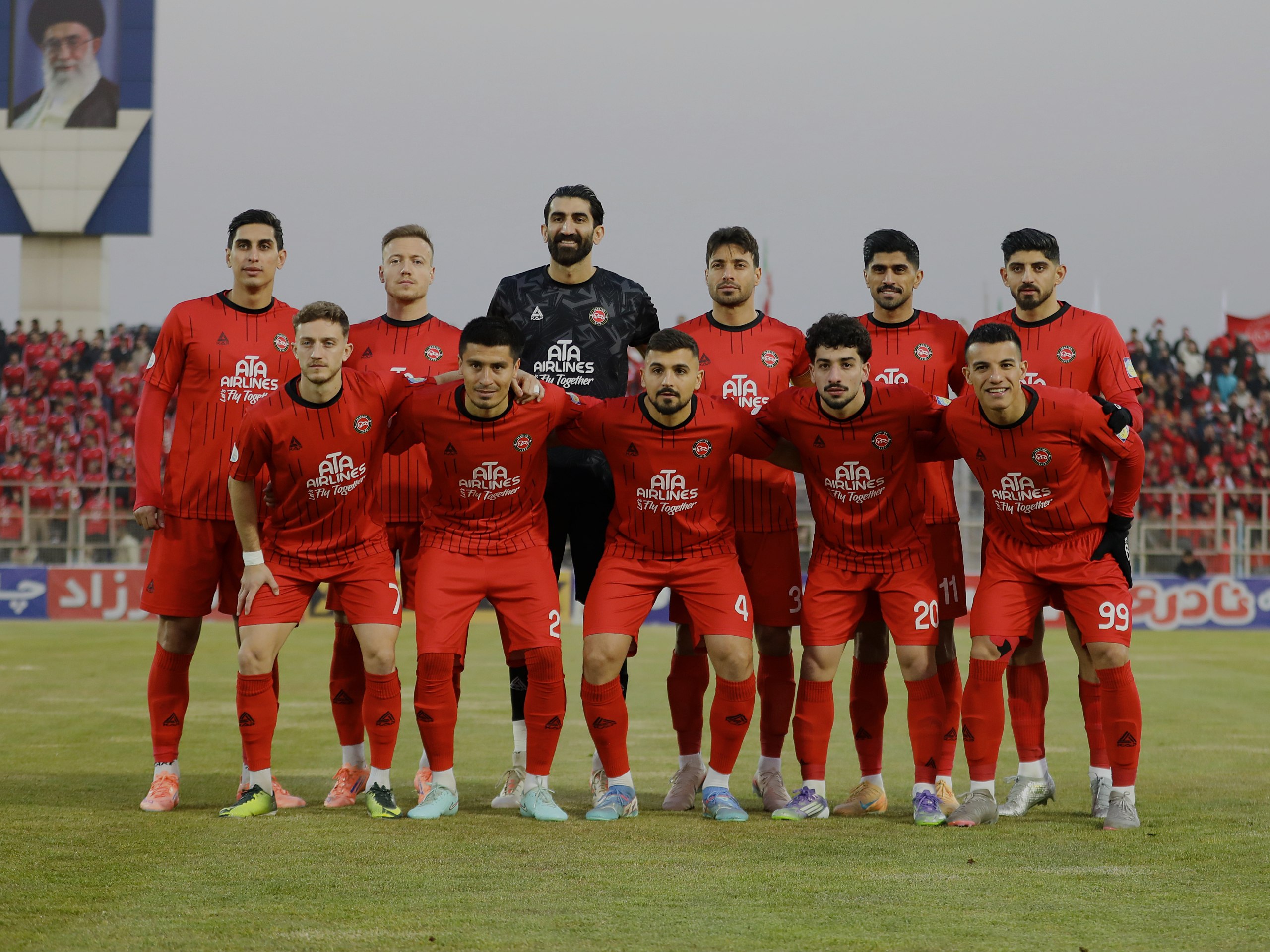 عکس تیمی از بازیکنان تراکتور - ۱۴۰۴
