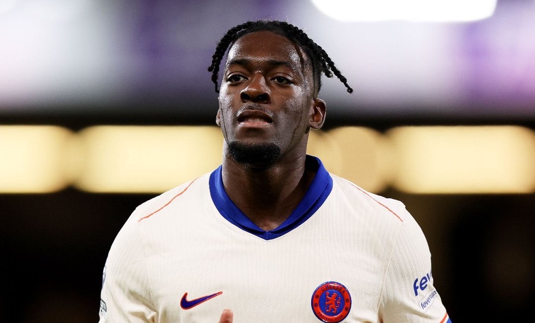 اکسل دیساسی مدافع فرانسوی در زمین - چلسی