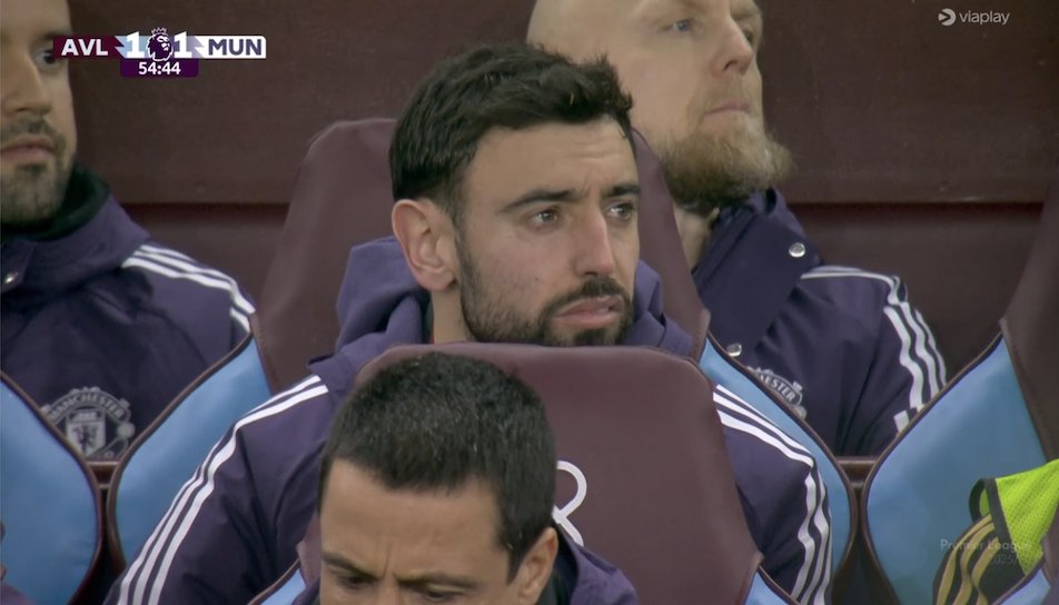 برونو فرناندز هافبک پرتغالی در زمین - منچستریونایتد