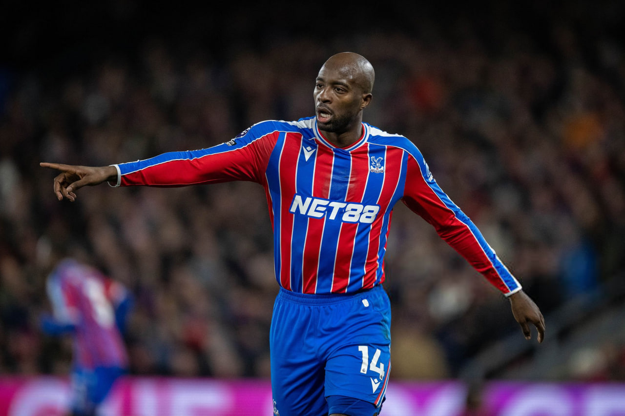 ژان فیلیپ ماتتا مهاجم فرانسوی در زمین - کریستال پالاس