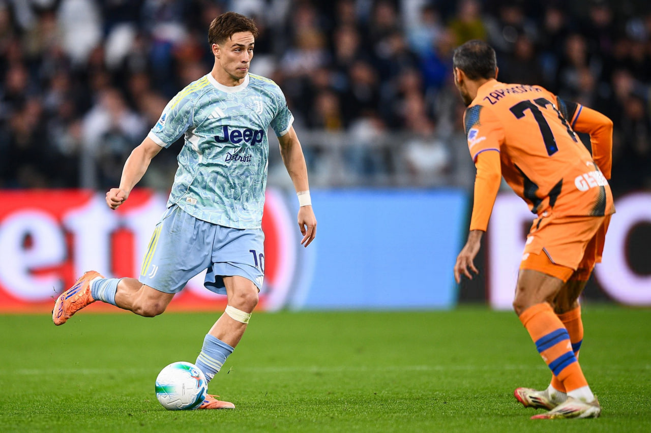 کنان ییلدیز وینگر ترکیه‌ای در زمین - یوونتوس