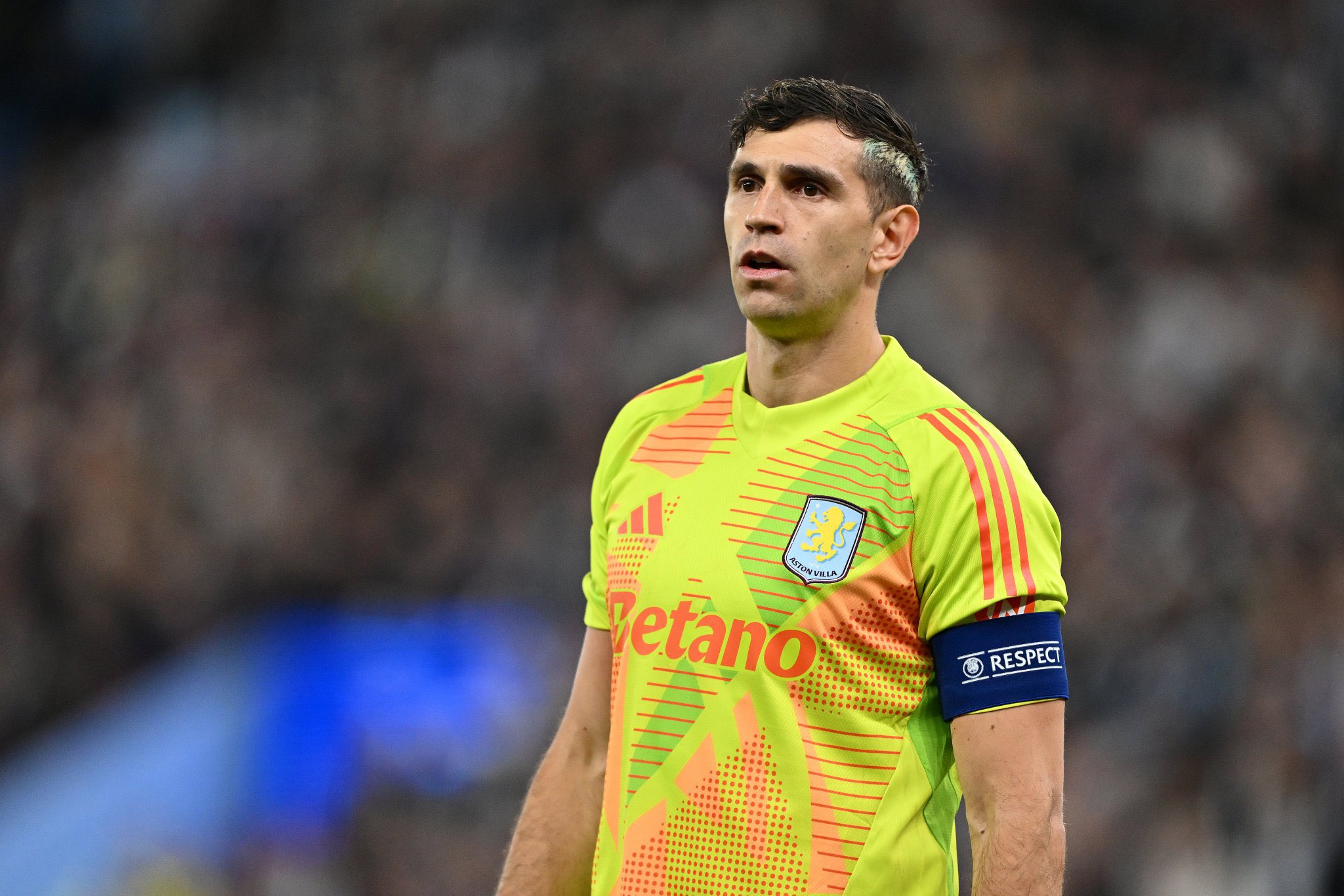 امیلیانو مارتینز، دروازه‌بان استون ویلا