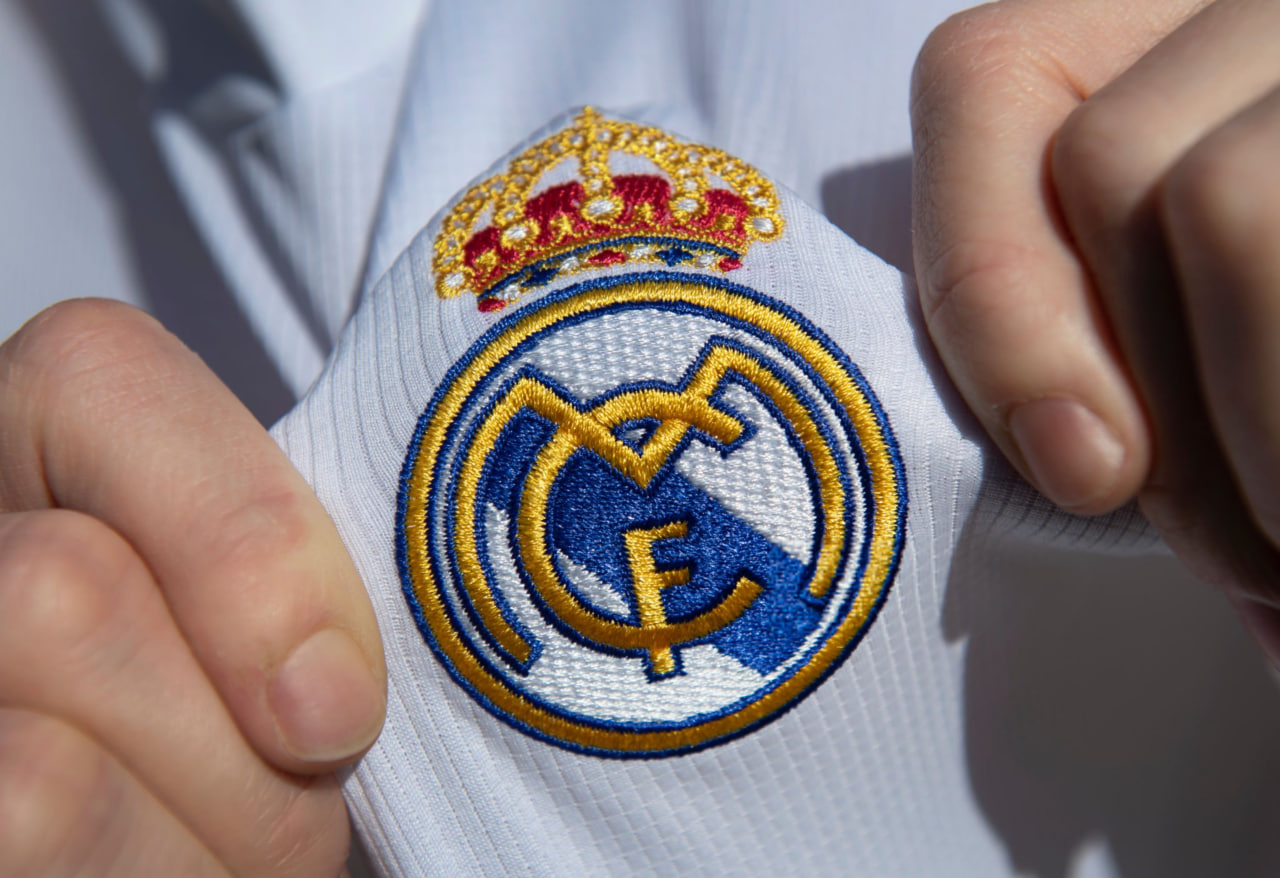 لو رفت! رئال مادرید فصل آینده این پیراهن را بر تن می‌کند / عکس