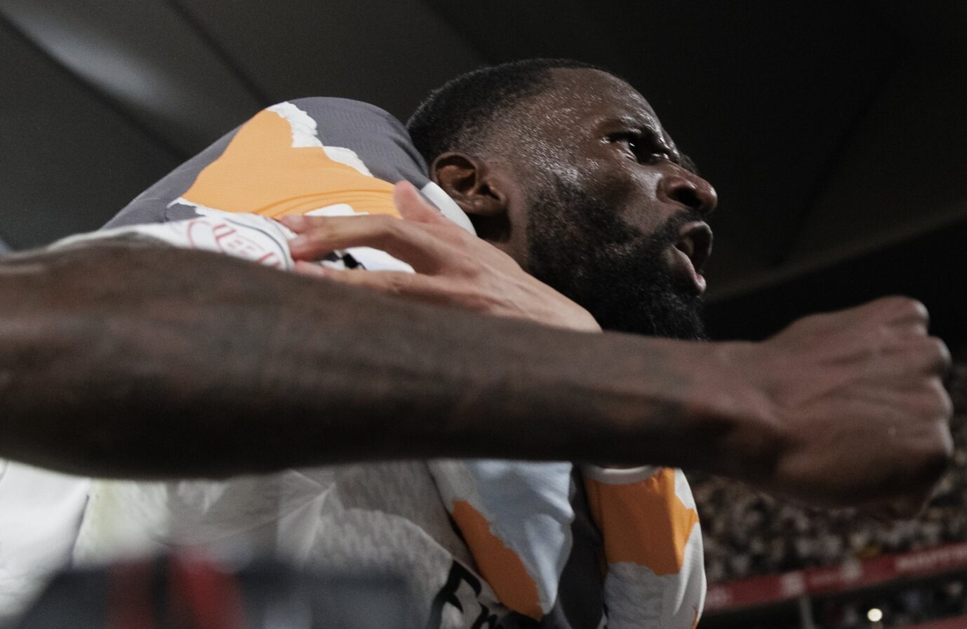 آنتونیو رودیگر و عصبانیت او در بازی رئال مادرید و بارسلونا 