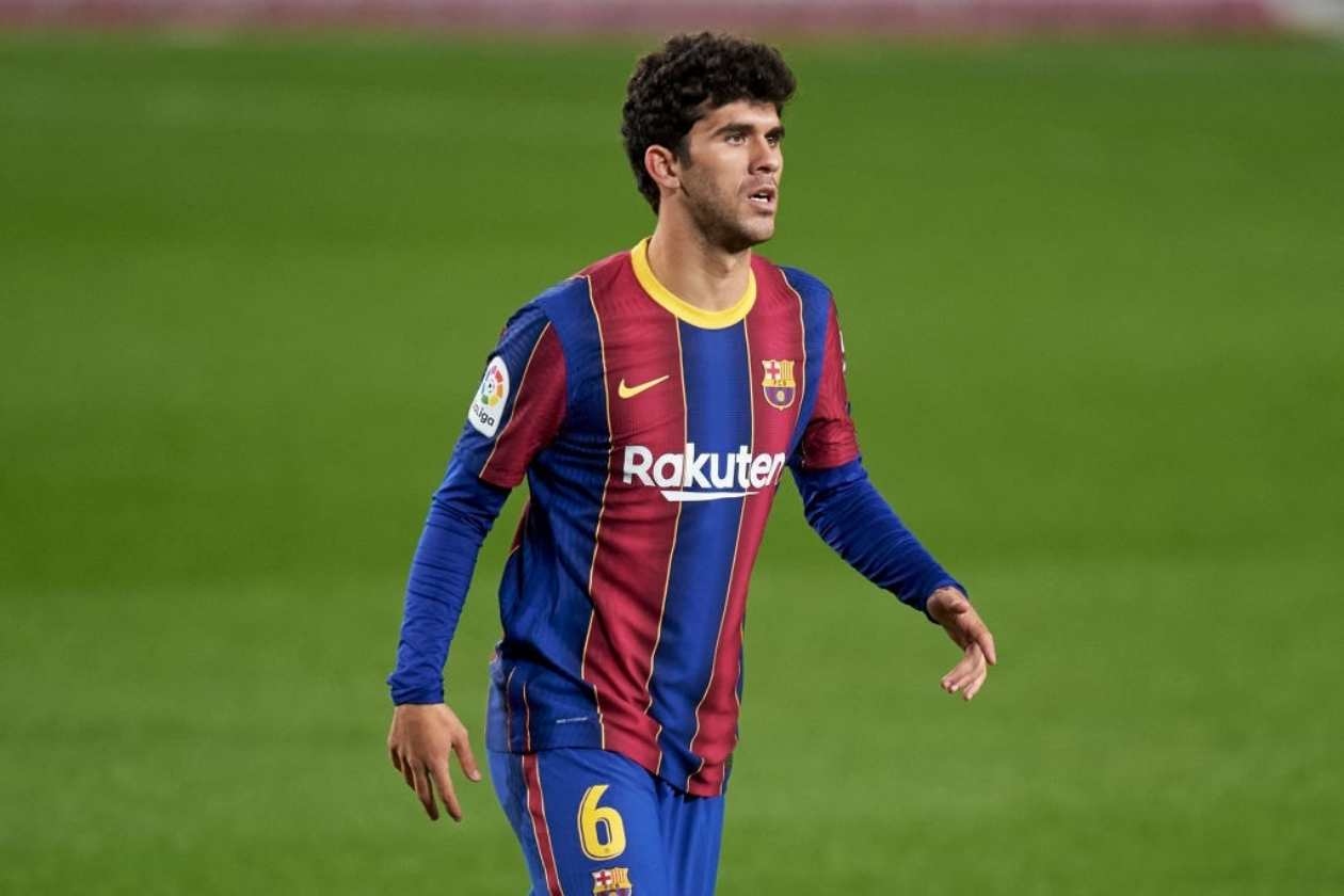 کارلس آلنیا، بازیکن سابق بارسلونا است