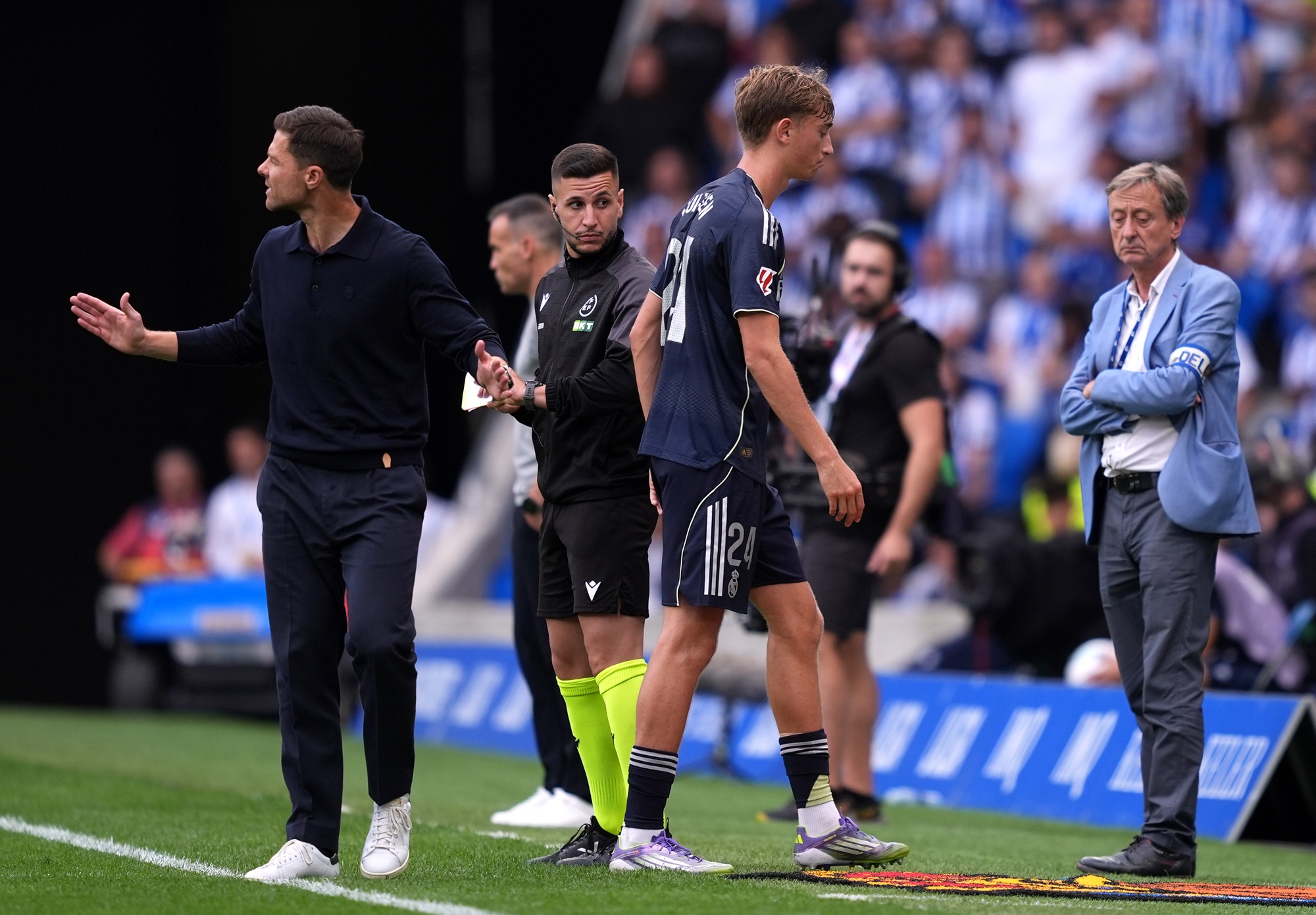 اخراج جنجالی دین هاوسن در بازی رئال مادرید و رئال سوسیداد