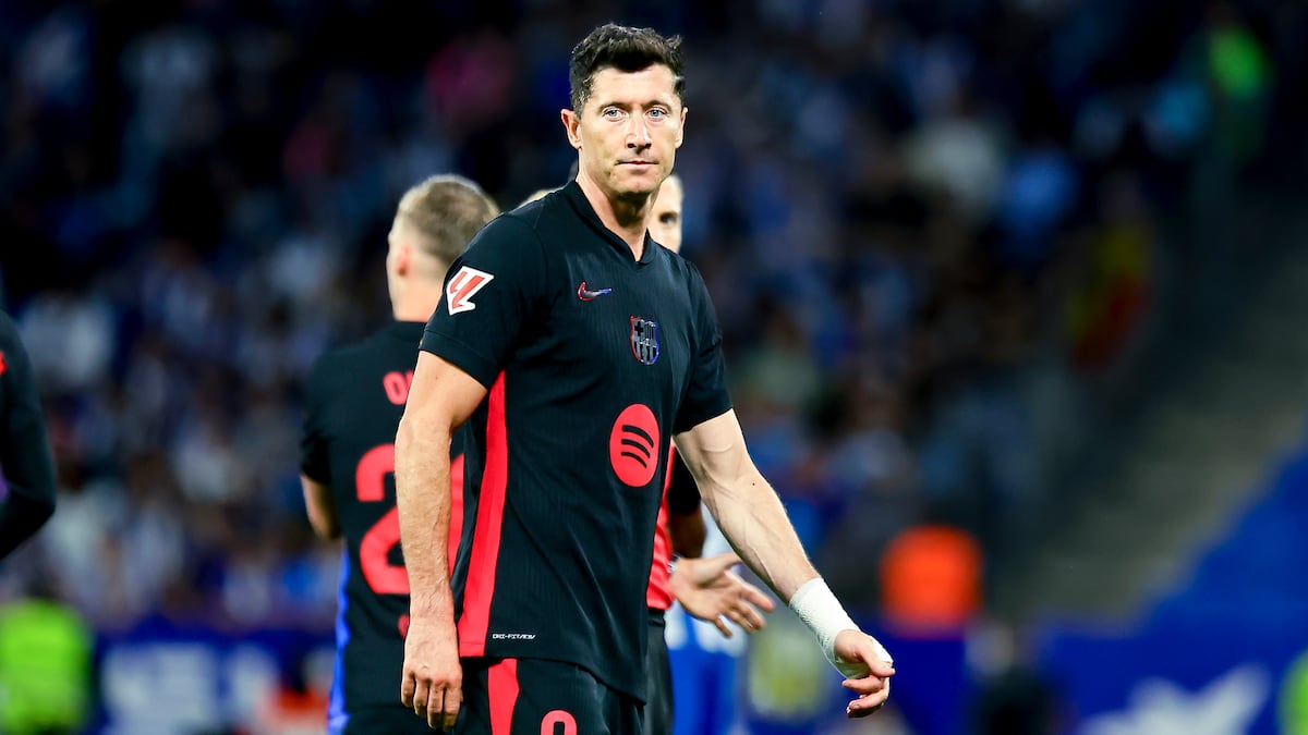 روبرت لواندوفسکی در پیراهن تیم بارسلونا 