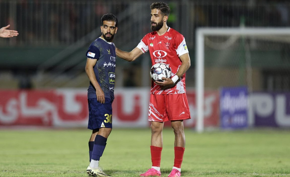 فرشاد فرجی مدافع راست پرسپولیس و سابق نساجی و پدیده - لیگ برتر ایران