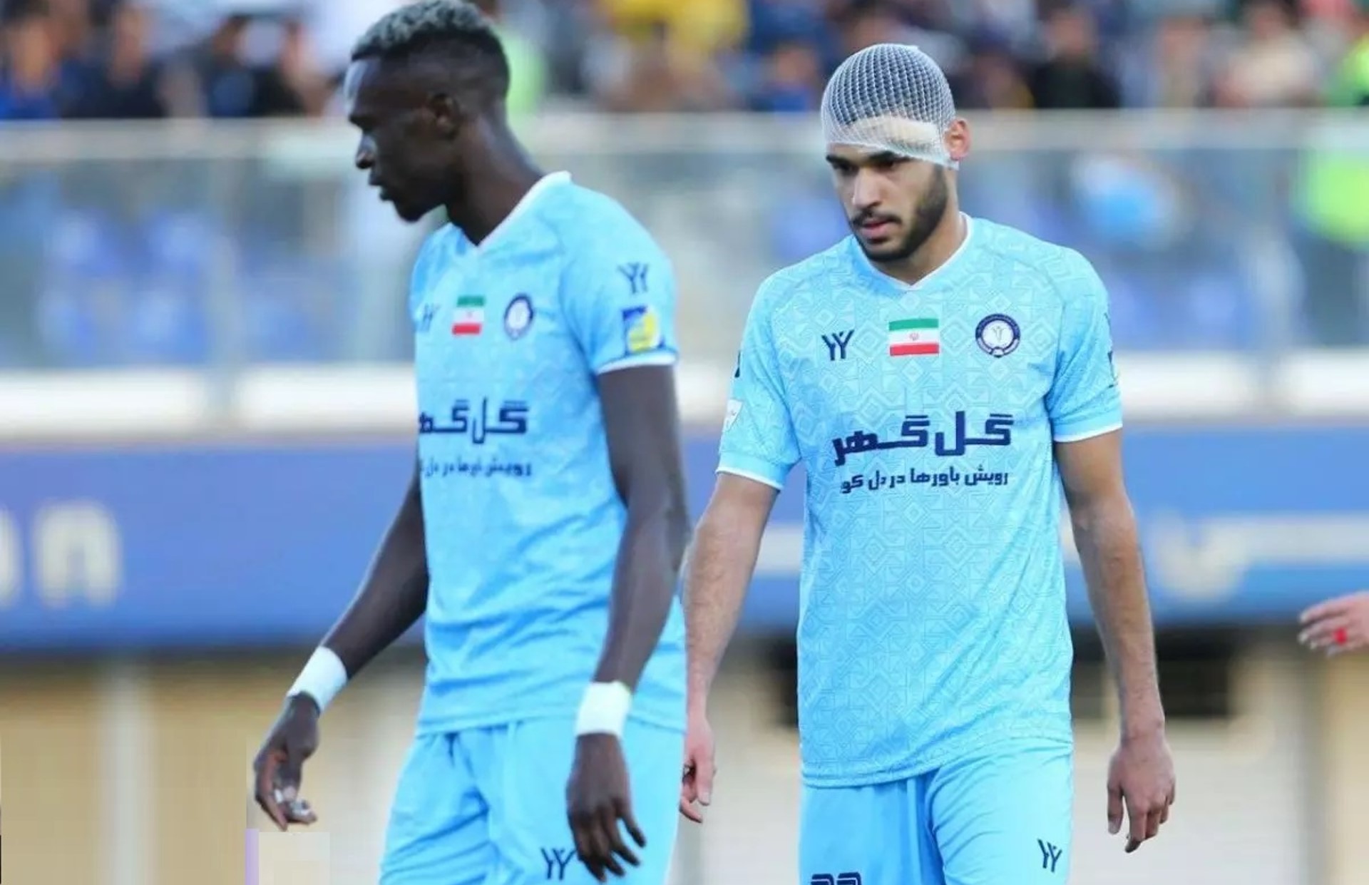 محمدمهدی زارع مدافع میانی گل گهر سیرجان و تیم ملی ایران و گزینه مدنظر استقلال و پرسپولیس - عثمان اندونگ مدافع سابق گل گهر و تیم ملی سنگال و مدنظر استقلال تهران - بازی پرسپولیس و گل گهر سیرجان - لیگ برتر ایران