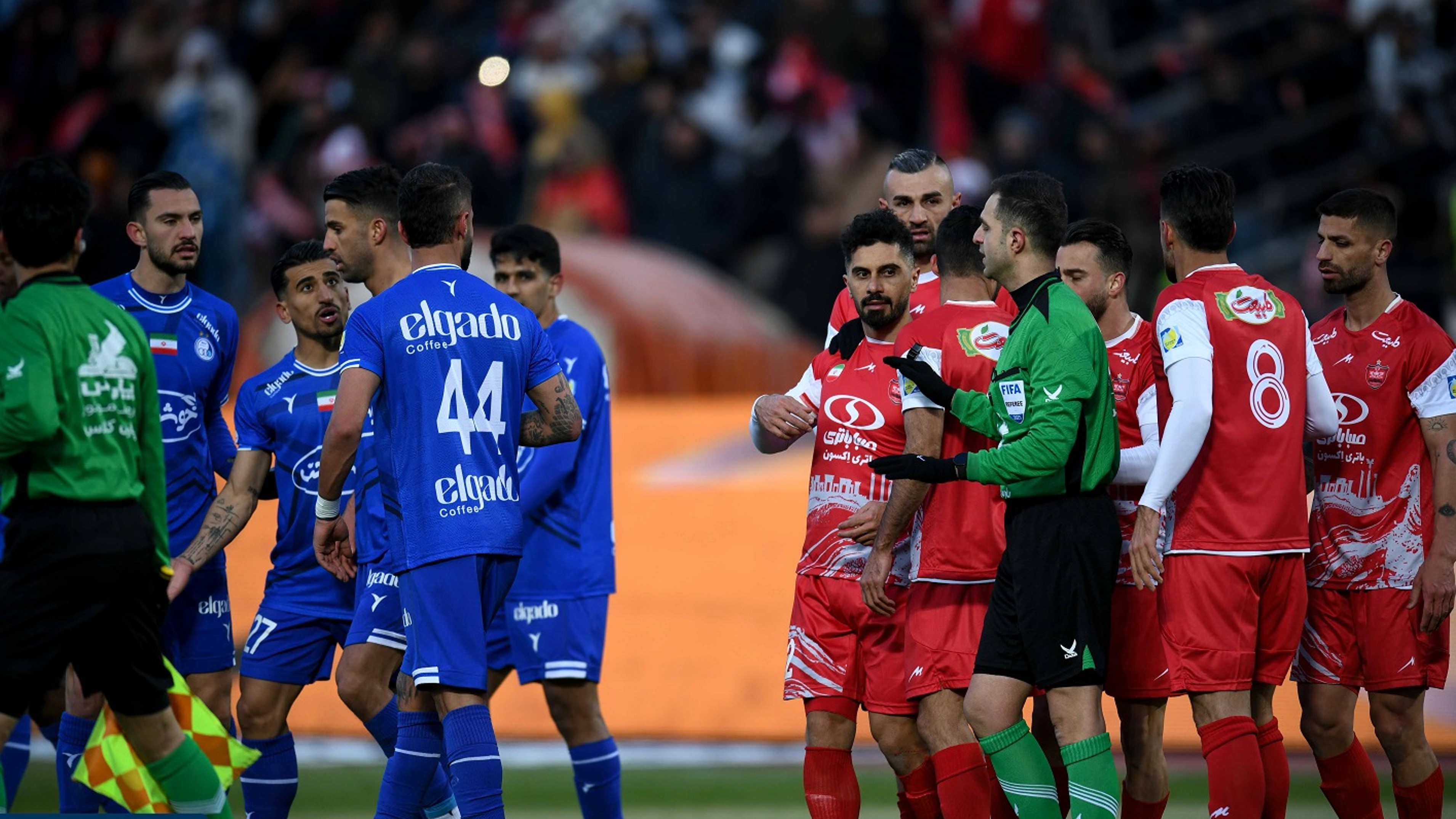 امید عالیشاه و سردار دورسون بازیکنان پرسپولیس تهران - صالح حردانی و محمدرضا آزادی و آرمین سهرابیان بازیکنان استقلال تهران - لیگ برتر ایران