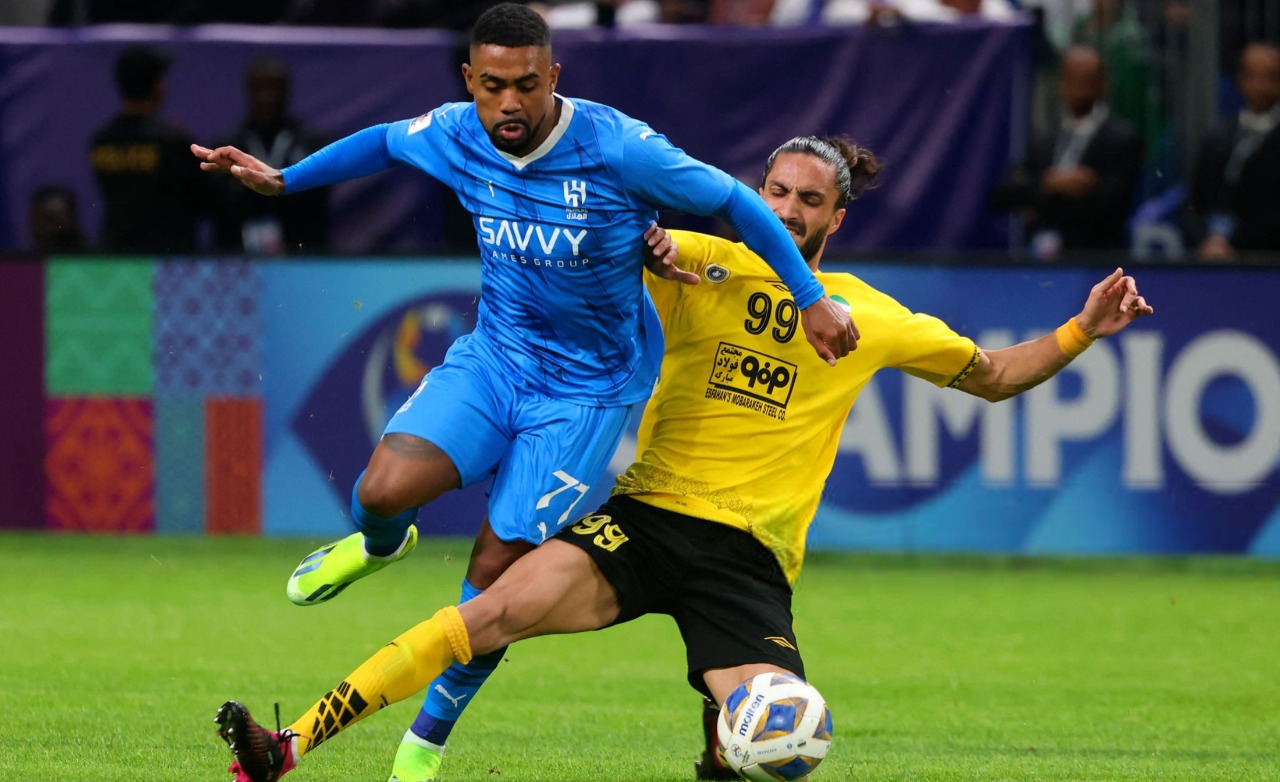 سیاوش یزدانی مدافع میانی سپاهان اصفهان و بازیکن سابق استقلال تهران - مالکوم هافبک برزیلی الهلال عربستان - لیگ برتر ایران