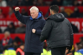 دیوید مویس در ورزشگاه اولدترافورد مقابل منچستریونایتد