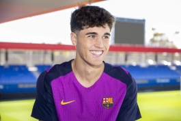 مدافع بارسلونا - بازیکن اسپانیایی