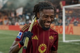 مانو کونه / هافبک فرانسوی رم ایتالیا