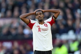 الکساندر ایساک - مهاجم سوئدی لیورپول - لیگ برتر انگلیس