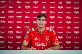 لورنتزو لوکا - مهاجم ناتینگهام فارست