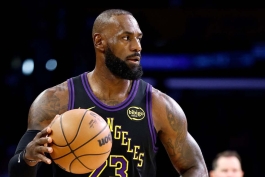 لبران جیمز - بسکتبال NBA - لس آنجلس لیکرز