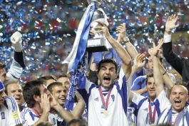 قهرمانی یونان در یورو 2004