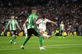 گونزالو گارسیا با پیراهن رئال مادرید مقابل رئال بتیس