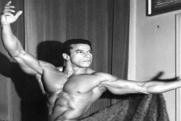 کریس دیکرسون - بدن‌ساز آمریکایی