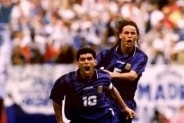 مارادونا و شادی گل جنجالی در مقابل یونان در جام جهانی 1994