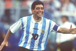 دیگو مارادونا با پیراهن آرژانتین در جام جهانی