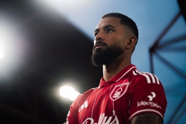 داگلاس لوئیز - هافبک برزیلی ناتینگهام فارست - لیگ برتر انگلیس