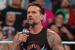  سی‌ ام پانک، ستاره کشتی کج و WWE در شوی ماندی نایت راو