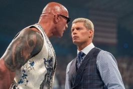 دواین «د راک» جانسون و کودی رودز، ستارگان کشتی کج و WWE در اسمکدان