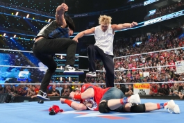 جان سینا، درو مک اینتایر و لوگان پال؛ در شوی کشتی کج اسمکداون WWE