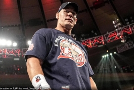 جان سینا، ستاره کشتی کج و WWE در مدیسون اسکوئر گاردن