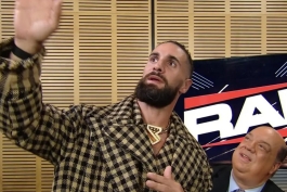 پال هیمن و سث رالینز، ستارگان کشتی کج در شوی ماندی نایت راو WWE