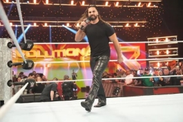 سث رالینز، ستاره کشتی کج و قهرمان سابق کمربند WWE 