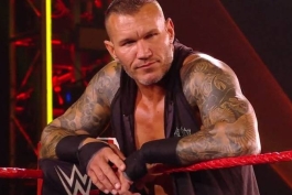 آخرین حضور رندی در تلویزیون WWE به سال 2022 باز می گردد