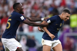 مارکوس تورام و کیلیان ام باپه در بازی فرانسه و لهستان در جام جهانی 2022 قطر