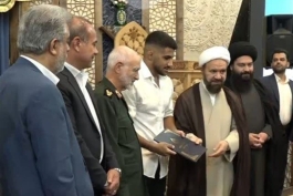 عکس از غلامرضا فرخی و شاهچراغ