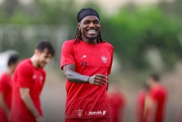 عکس از تیوی بیفوما وینگر پرسپولیس