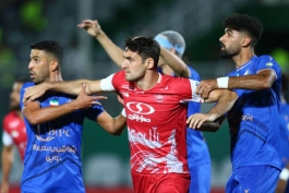 عکس از بازی پرسپولیس و استقلال در سال ۱۴۰۳