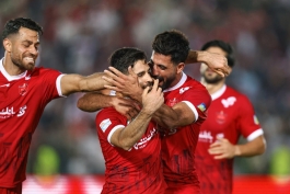 عکس از خوشحالی بعد از گل بازیکنان پرسپولیس به ذوب آهن