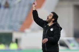 عکس از خسرو حیدری مربی استقلال