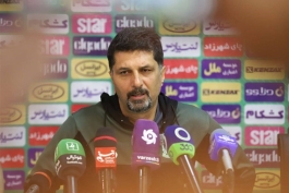 عکس از مجتبی حسینی سرمربی آلومینیوم اراک