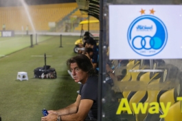 عکس از ریکاردو ساپینتو سرمربی استقلال در بازی با الوصل