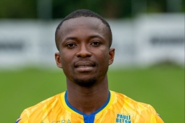 عکس از ساموئل آساموآ بازیکن ۳۱ ساله توگویی