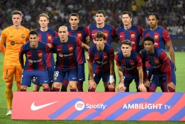 عکس تیمی بارسلونا پیش از جدال با رئال بتیس