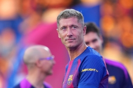 روبرت لواندوفسکی مهاجم لهستانی در زمین - بارسلونا