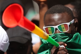 هوادار تیم ملی سنگال در ورزشگاه - سنگال