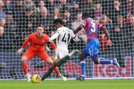 صحنه گلزنی استوائو ویلیان در بازی چلسی - کریستال پالاس